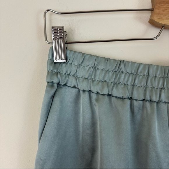 Express High Waisted Satin Cargo Jogger Pants Size Small NWT - Picture 3 of 8